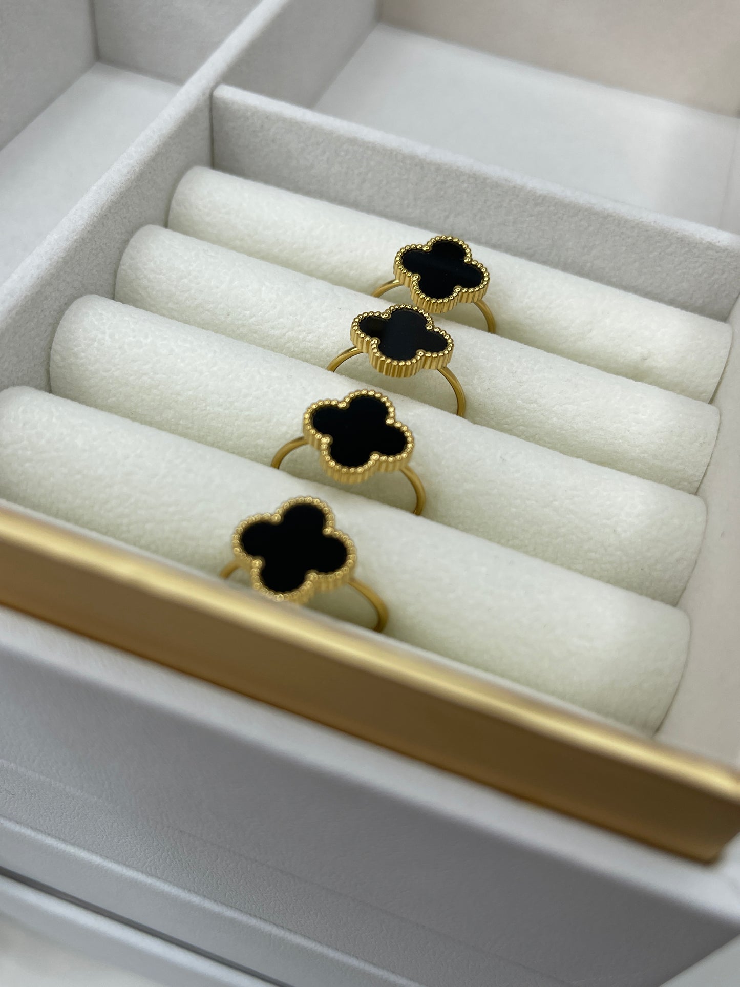 Anillo de trébol