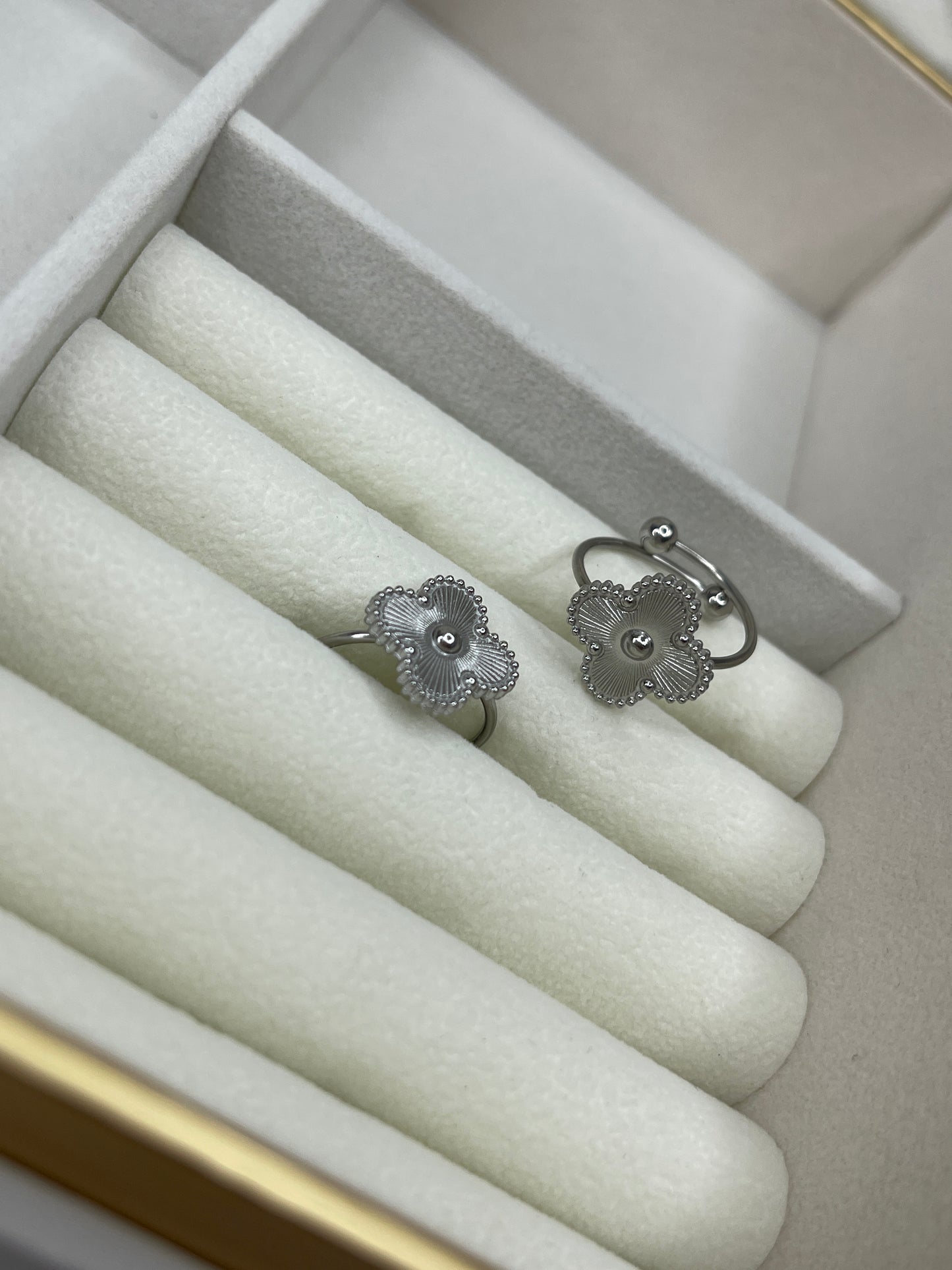 Anillo de trébol