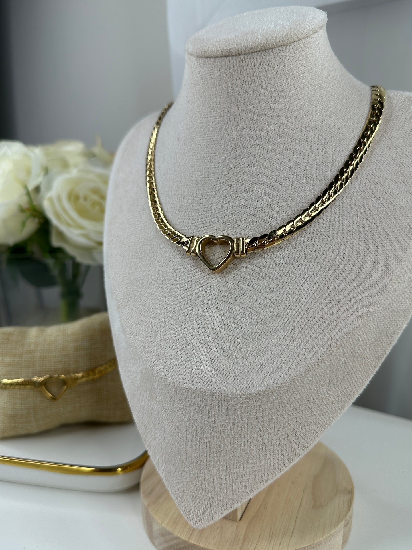 Set de Chocker Corazón Oro