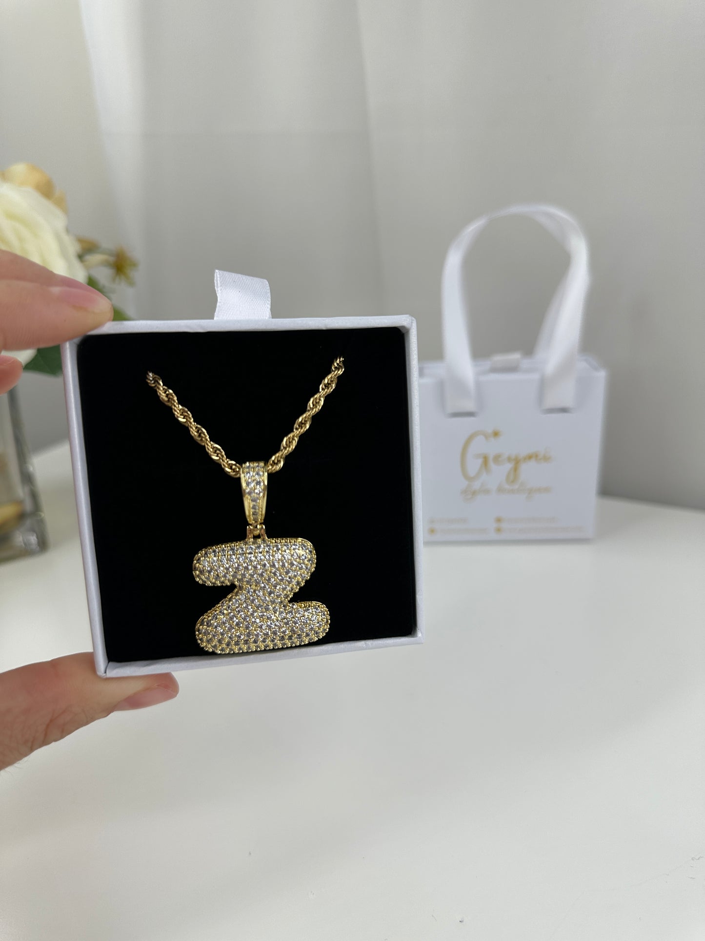 Cadena con Inicial Z