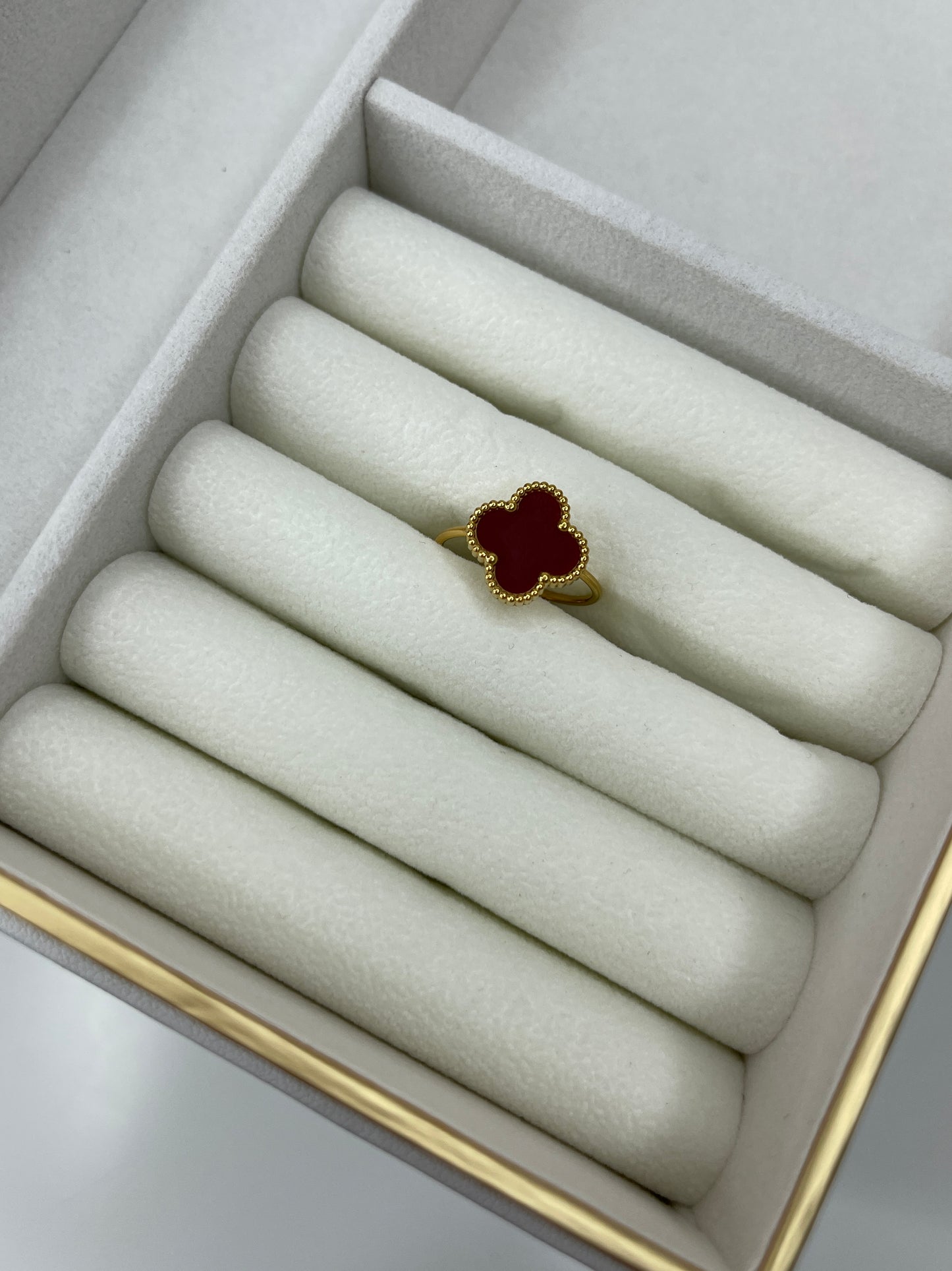 Anillo de trébol