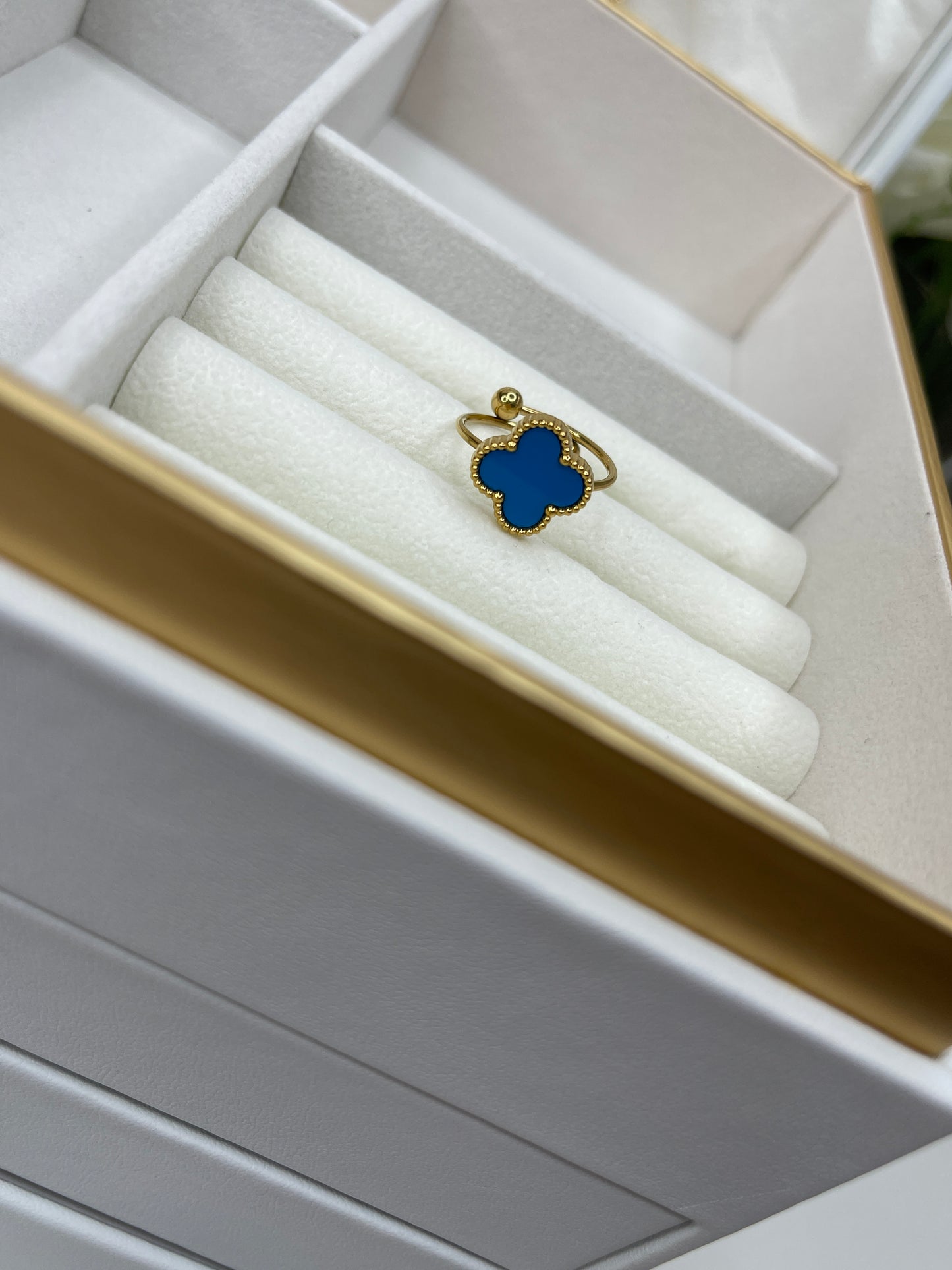 Anillo de trébol
