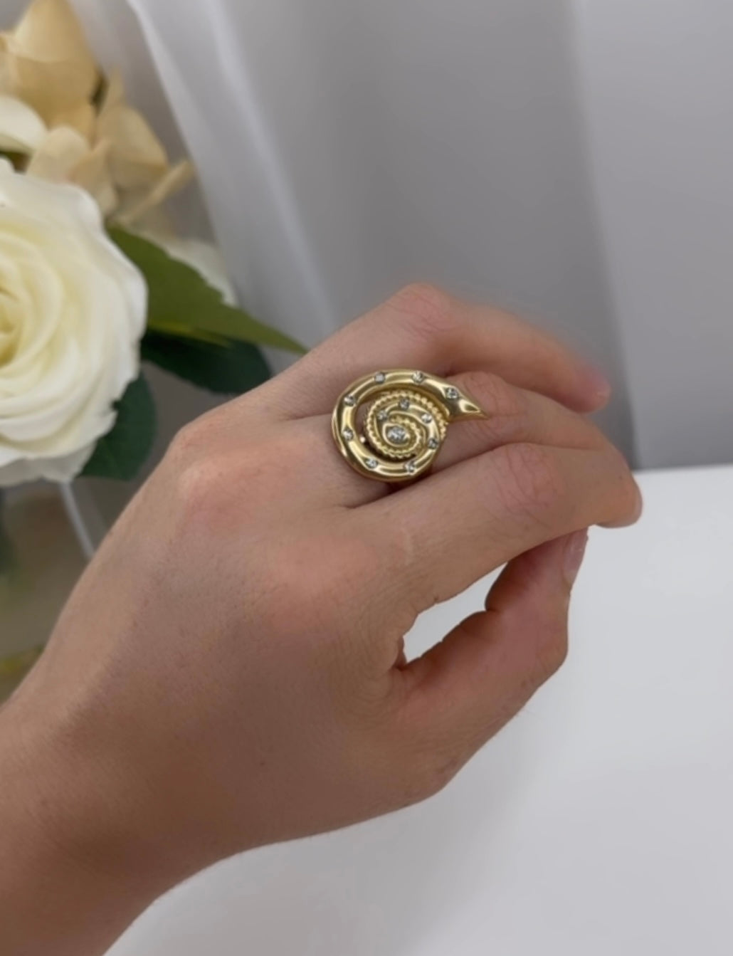 Anillo Carol