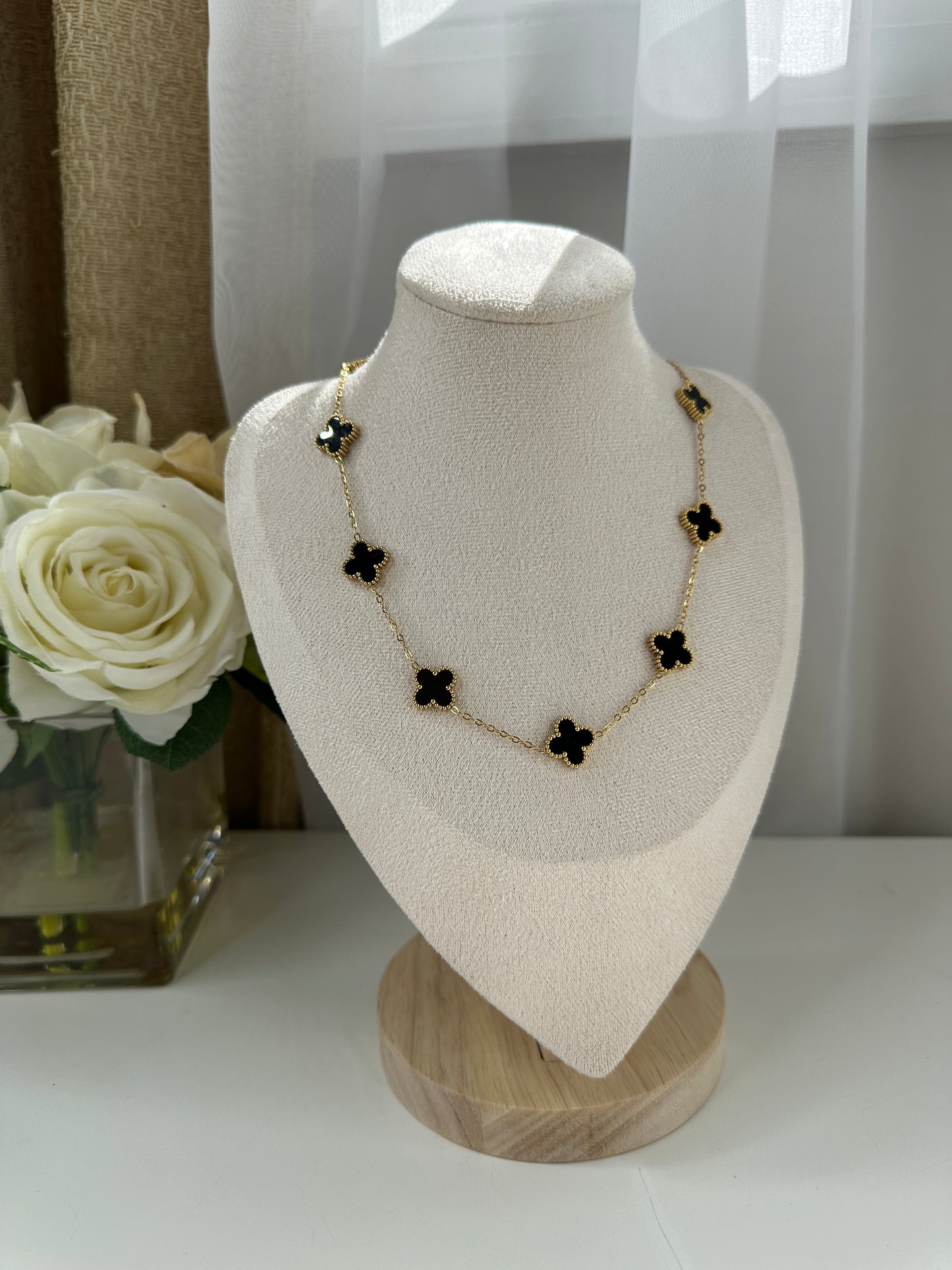 Clover Nacklace Negro