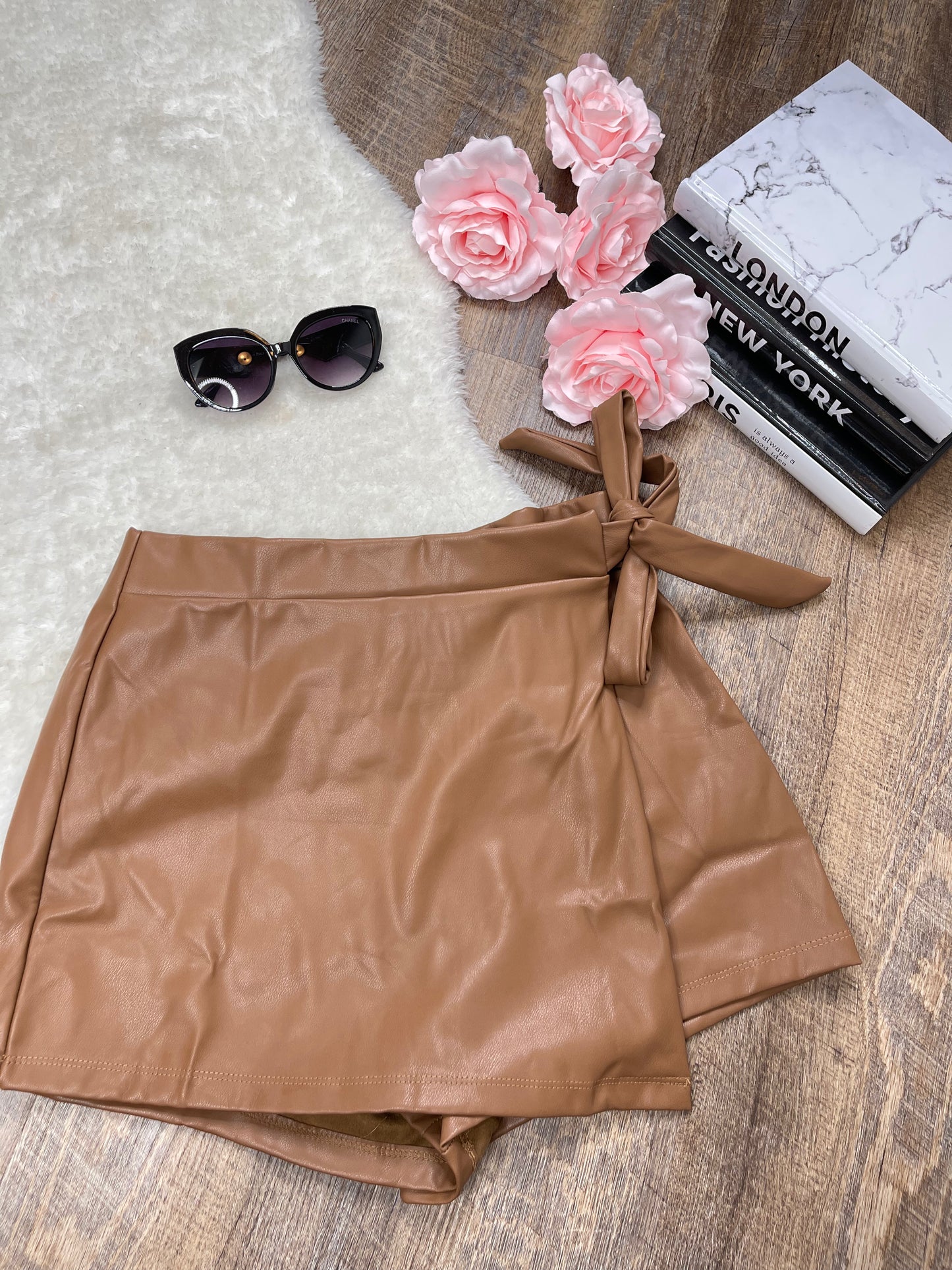 Stephanie Short Falda Camel