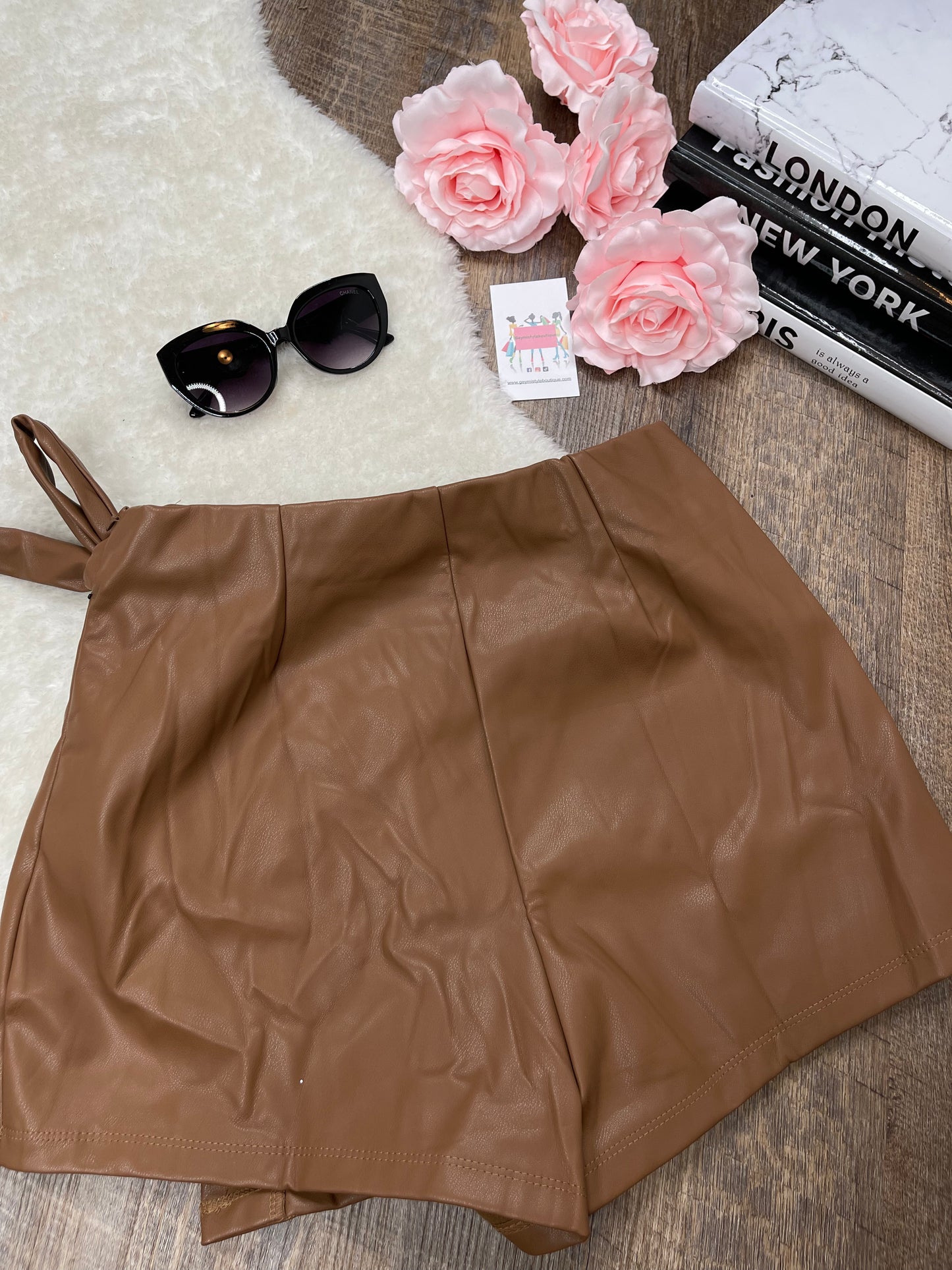 Stephanie Short Falda Camel