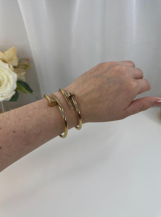 Brazalete de Clavo Oro