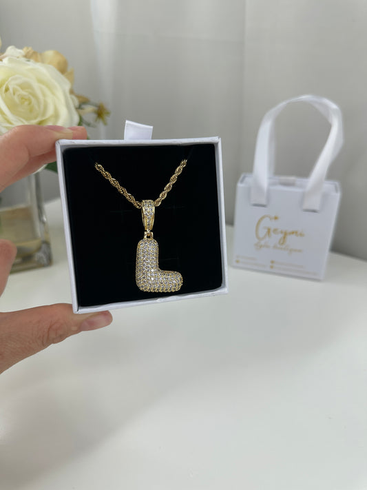 Cadena con Inicial L