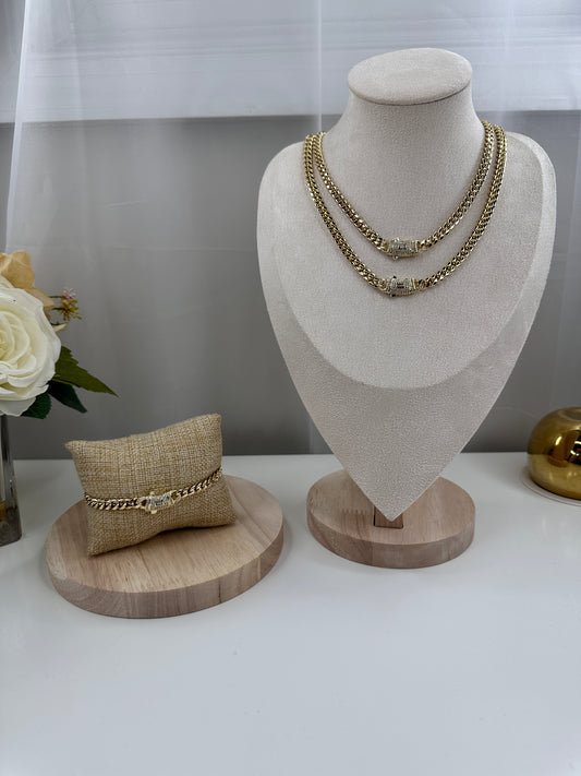 Choker Laila