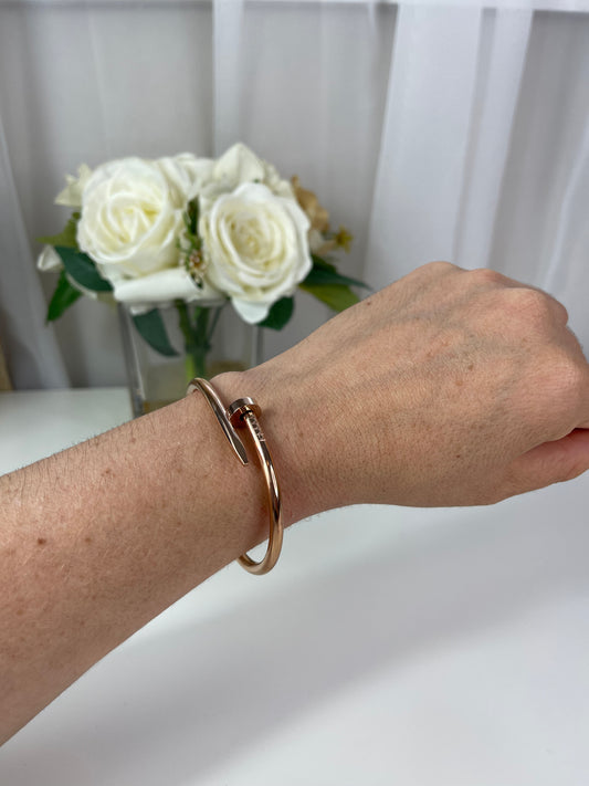 Brazalete de Clavo Rose Golde